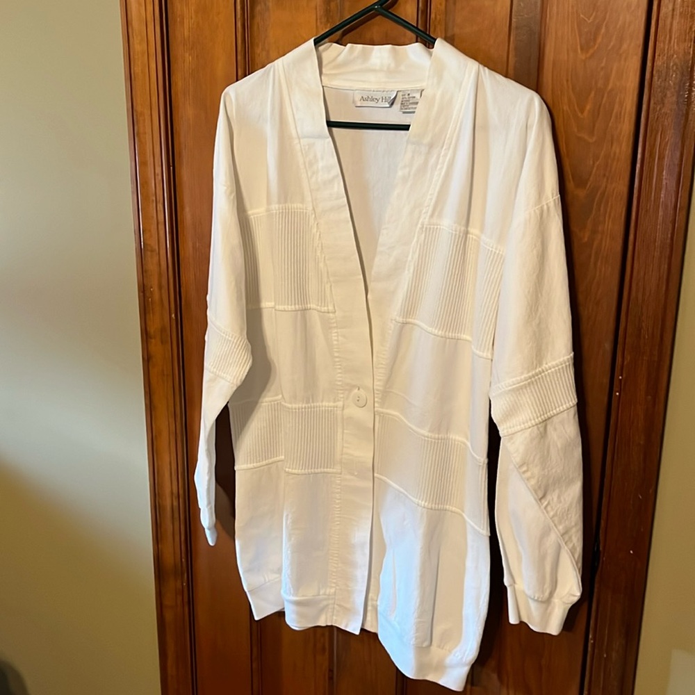 Ashley Hill button down long sleeve cotton cardigan with side pockets.